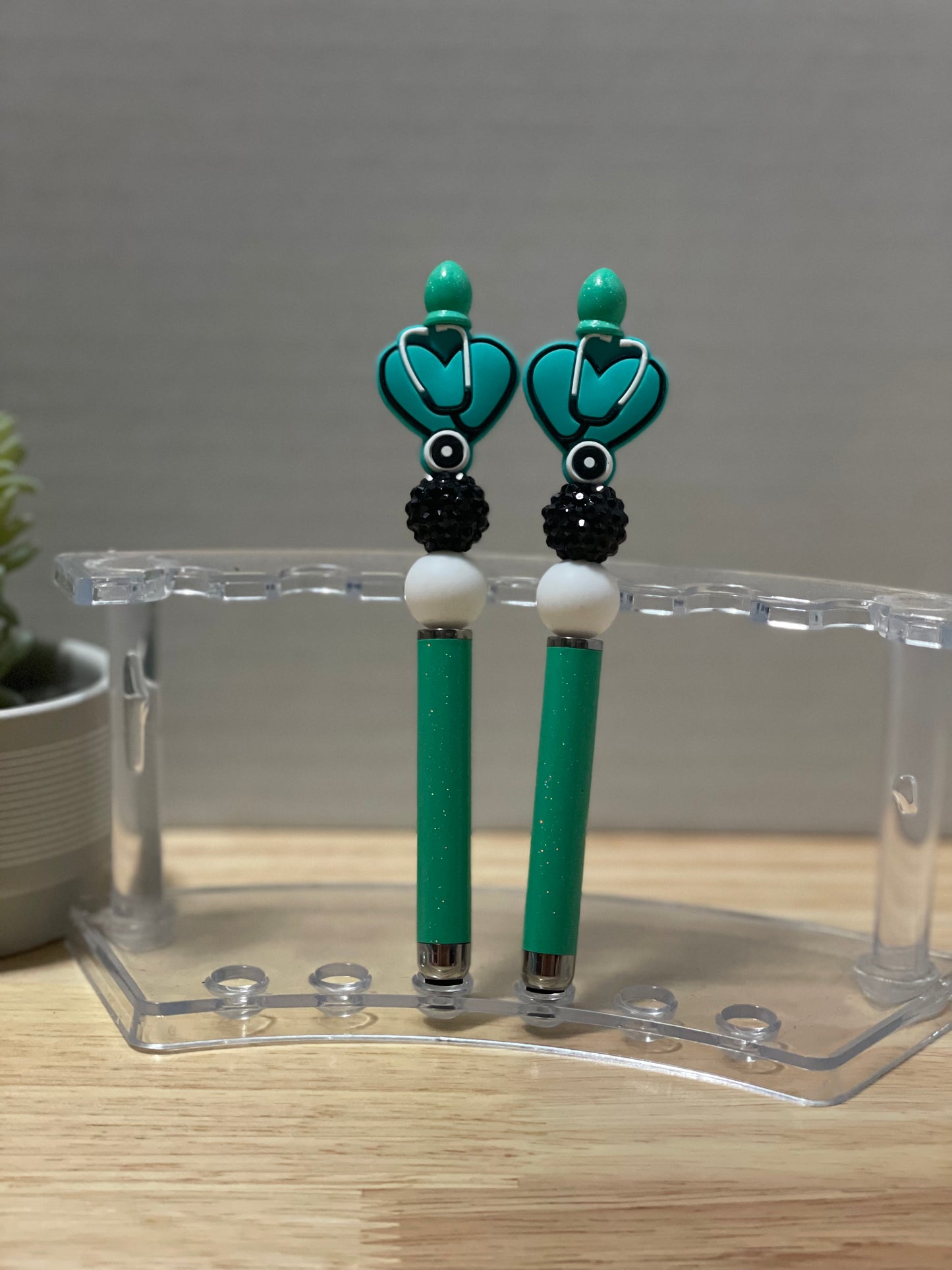 Beaded stylus pen