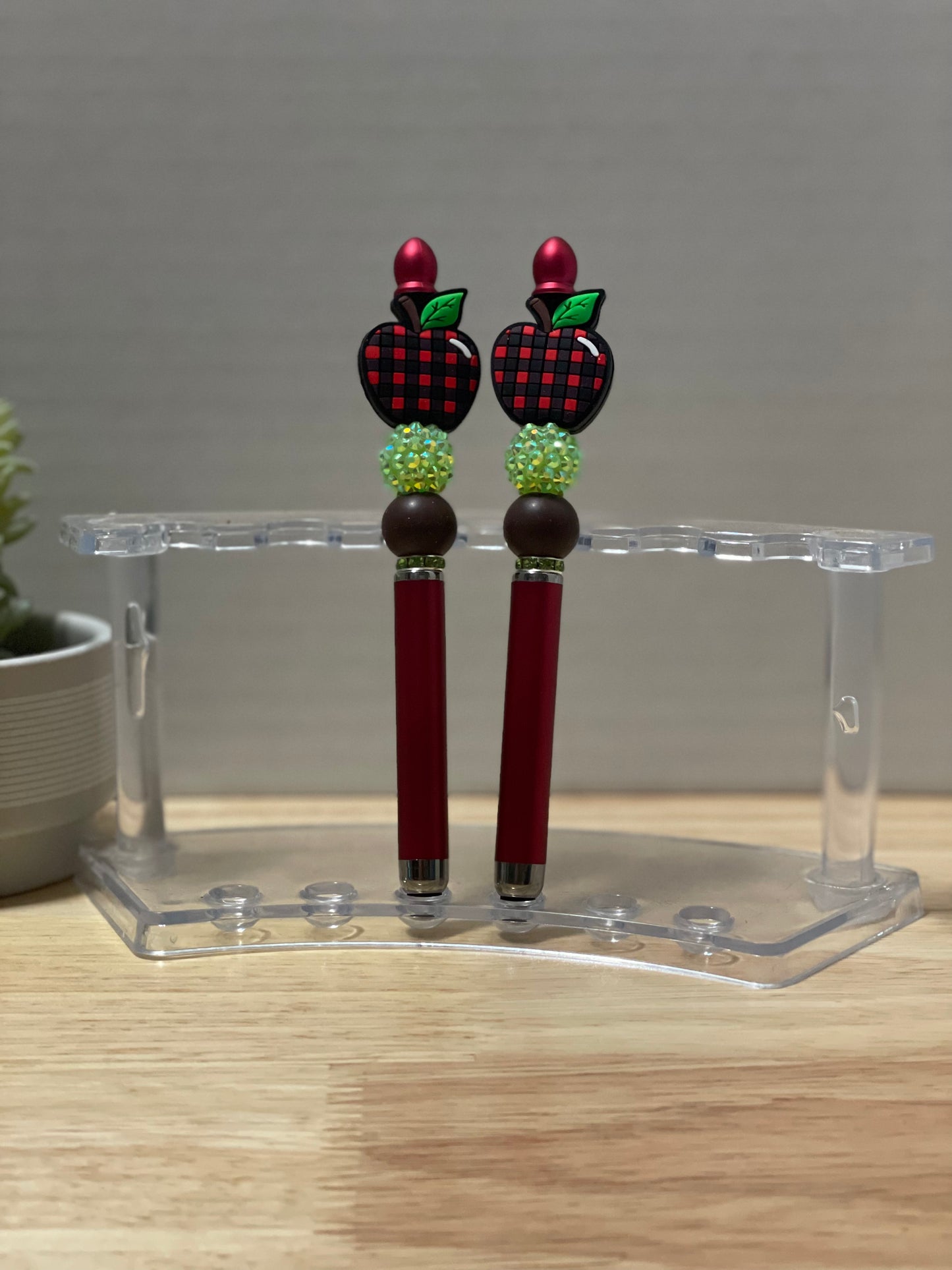 Beaded stylus pen
