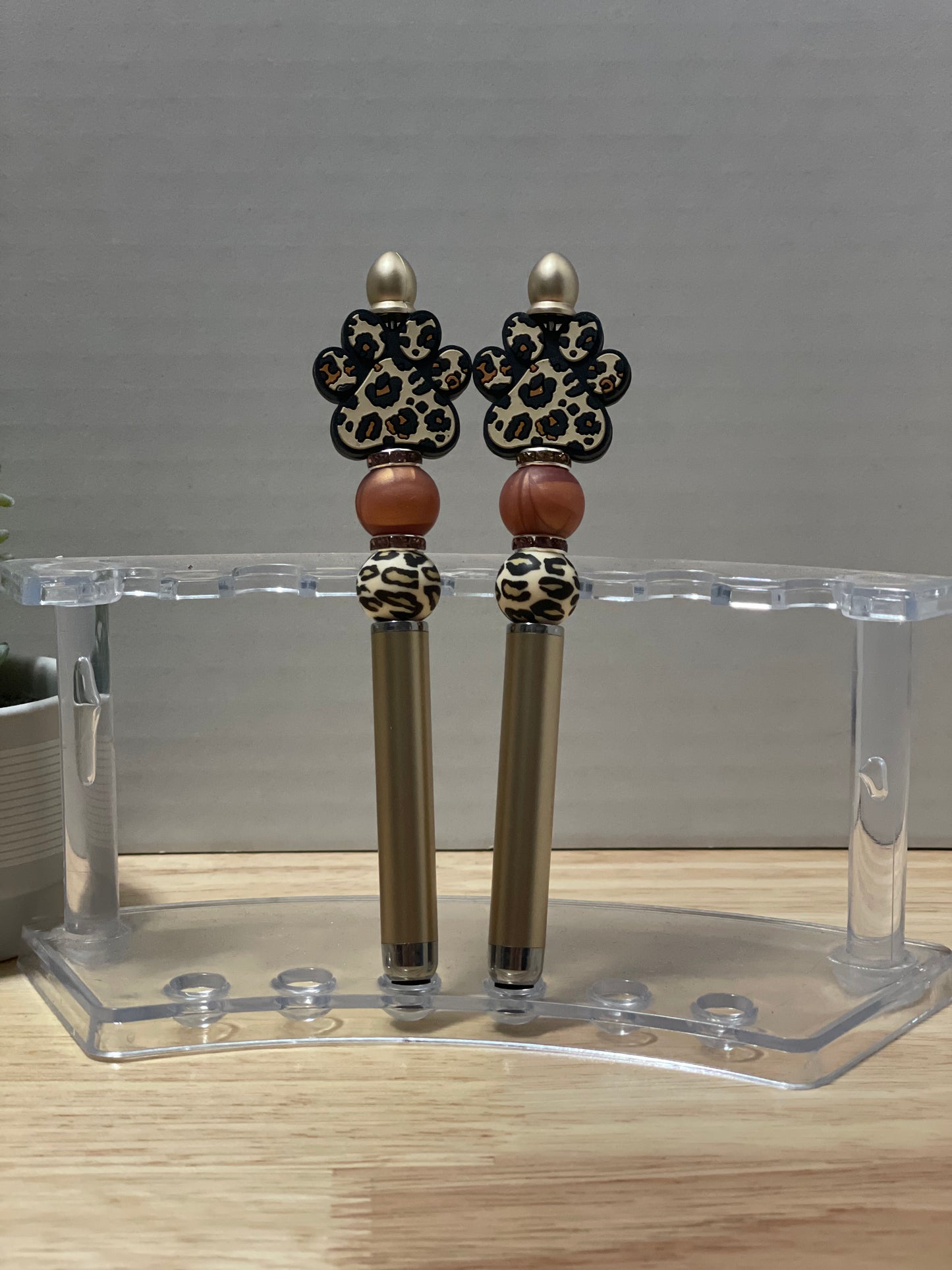 Beaded stylus pen
